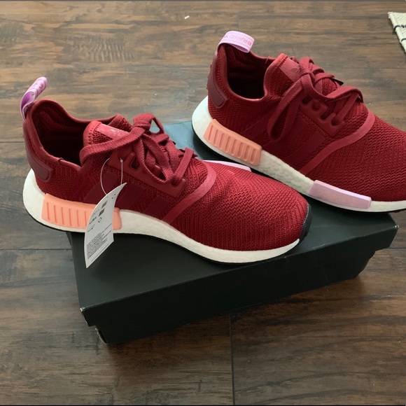 adidas Shoes - Women’s size 8.5 Adidas NMD_R1 tennis shoes